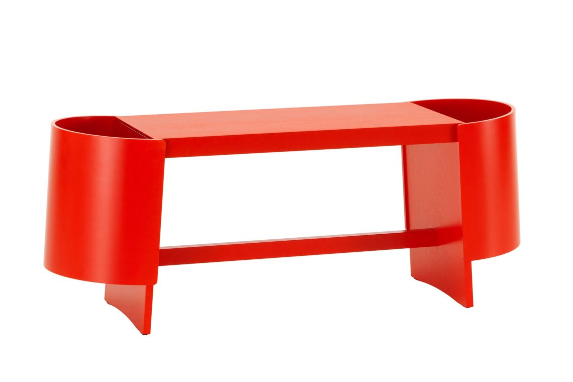 Kiulu-Bench-A-red-lacquered_F-2665059
